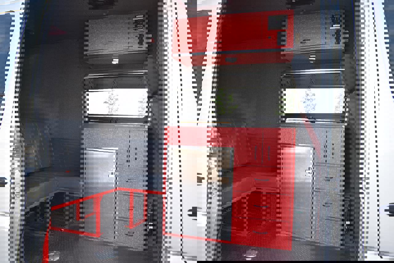 Used 2013 Mercedes-Benz Sprinter 2500 image 8