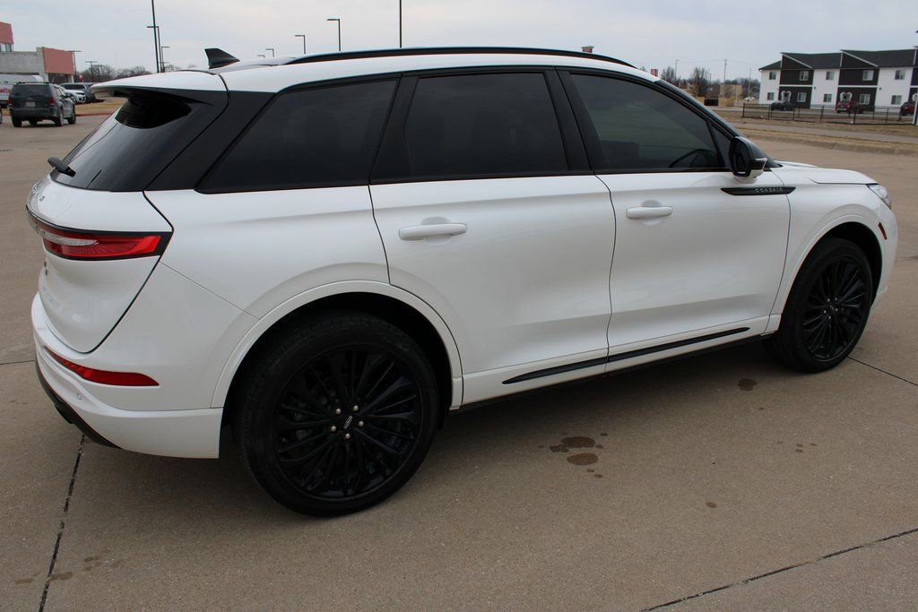 Used 2024 Lincoln Corsair Reserve w/ Equipment Group 201A image 5