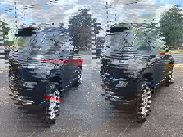 New 2026 Jeep Grand Cherokee Laredo RWD image 3