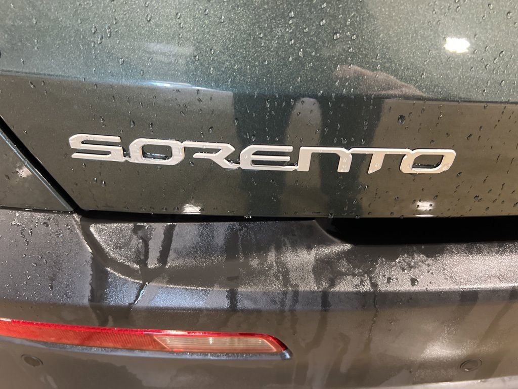 Certified 2023 Kia Sorento S image 32