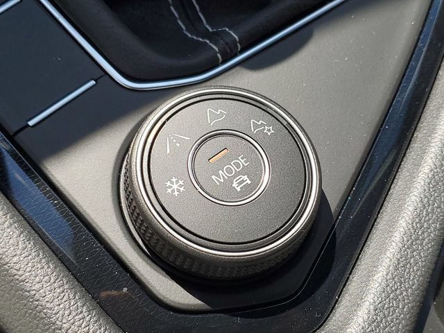 New 2026 Volkswagen Taos SE AWD/4WD image 32