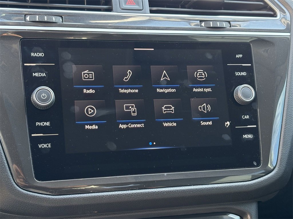 Certified 2024 Volkswagen Tiguan SE image 19