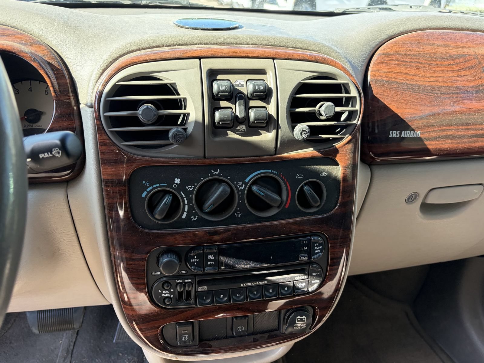 Used 2004 Chrysler PT Cruiser Limited FWD image 13