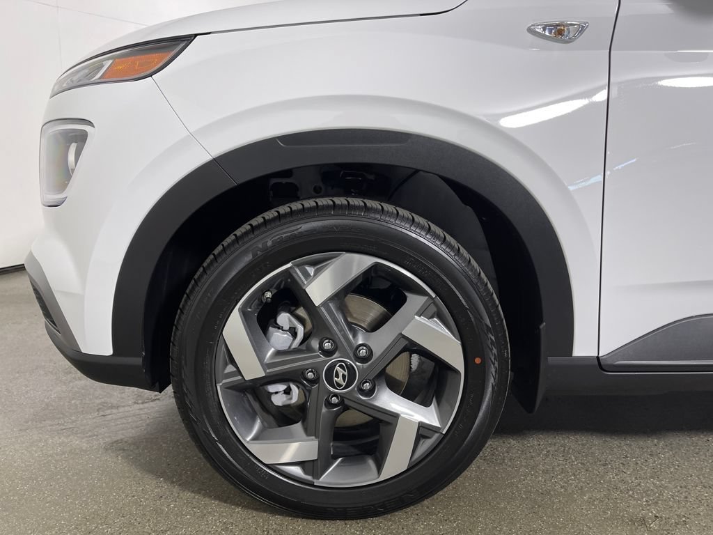 New 2026 Hyundai Venue SEL FWD image 11