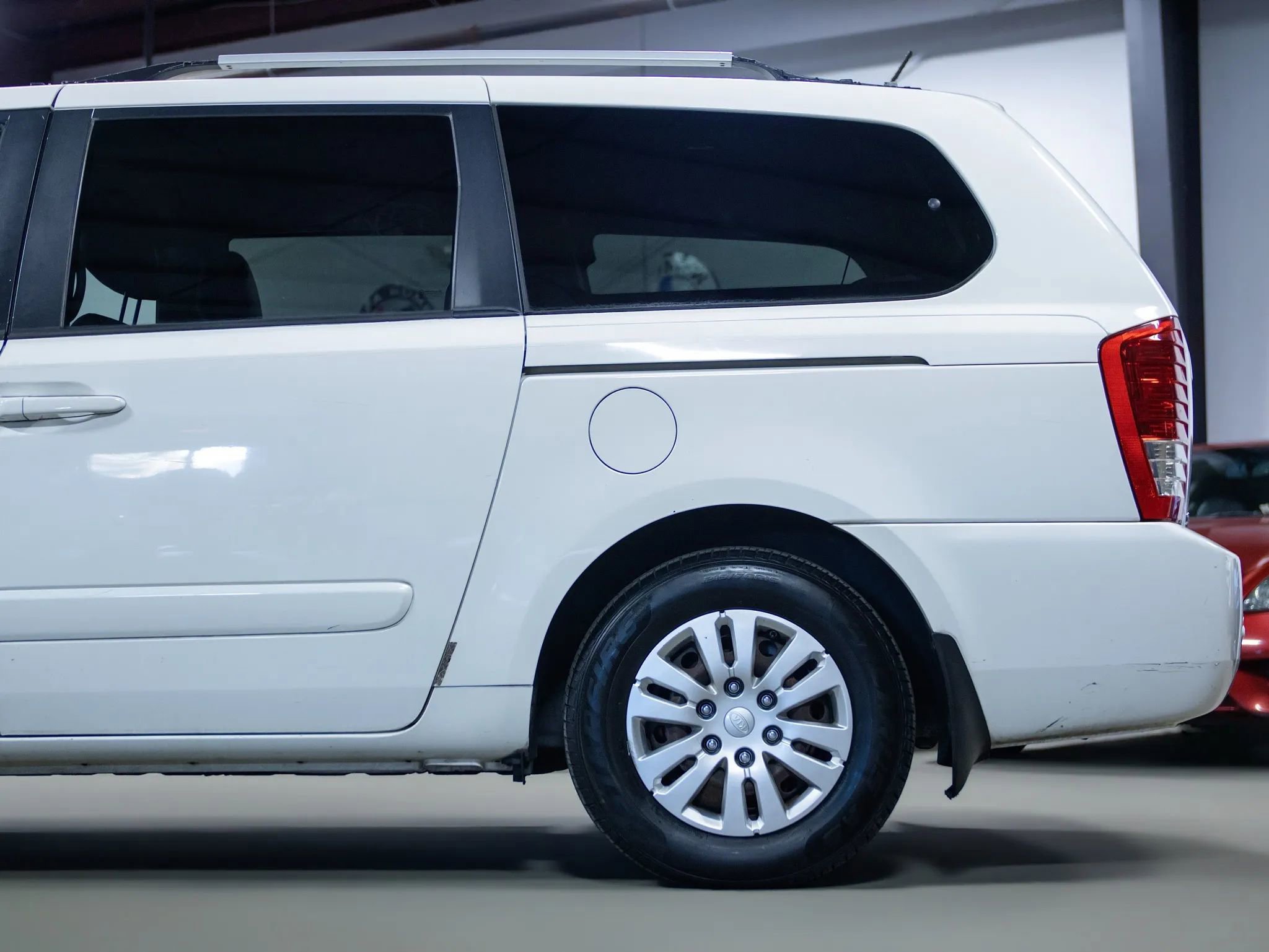 Used 2014 Kia Sedona LX image 12