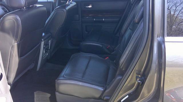 Used 2011 Ford Flex SEL w/ Rapid Spec Order Code FWD image 10