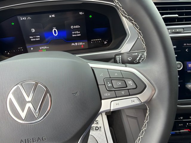 Certified 2023 Volkswagen Tiguan SE AWD/4WD image 14