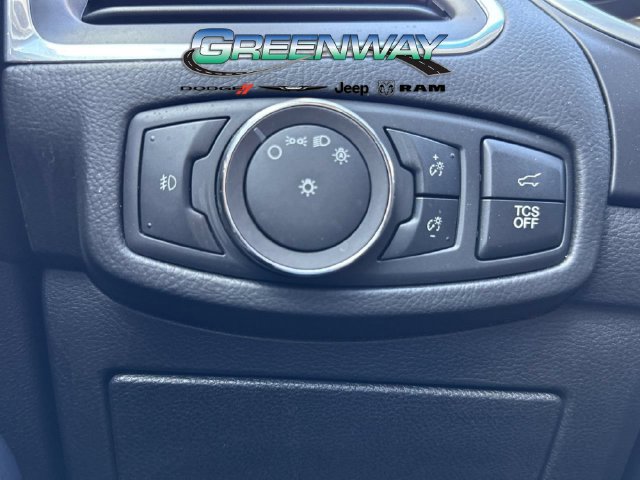 Used 2019 Ford Edge Titanium FWD image 29