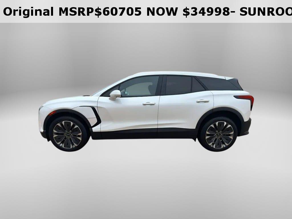 Used 2024 Chevrolet Blazer EV LT AWD/4WD image 2