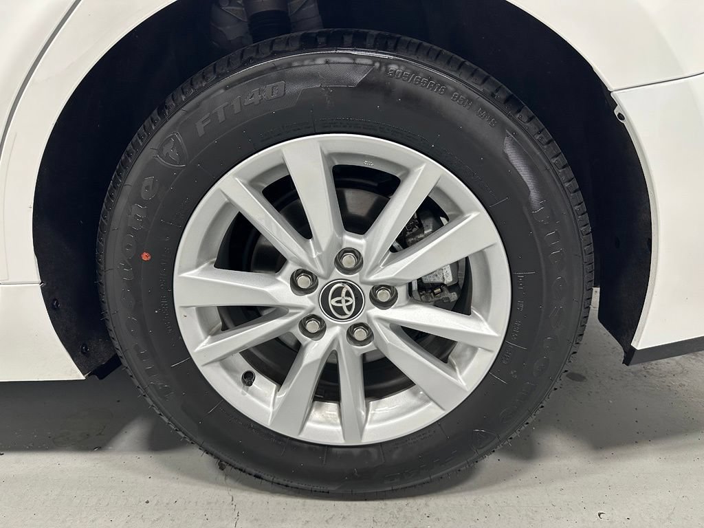 Used 2026 Toyota Camry LE FWD image 64
