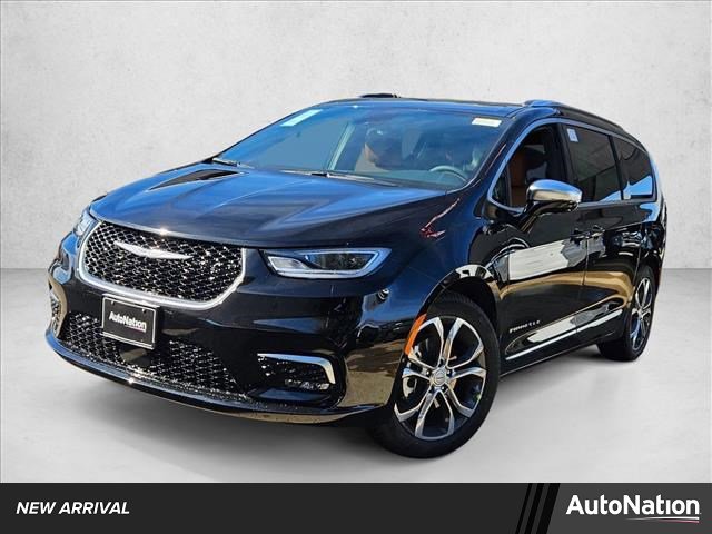 New 2026 Chrysler Pacifica Pinnacle