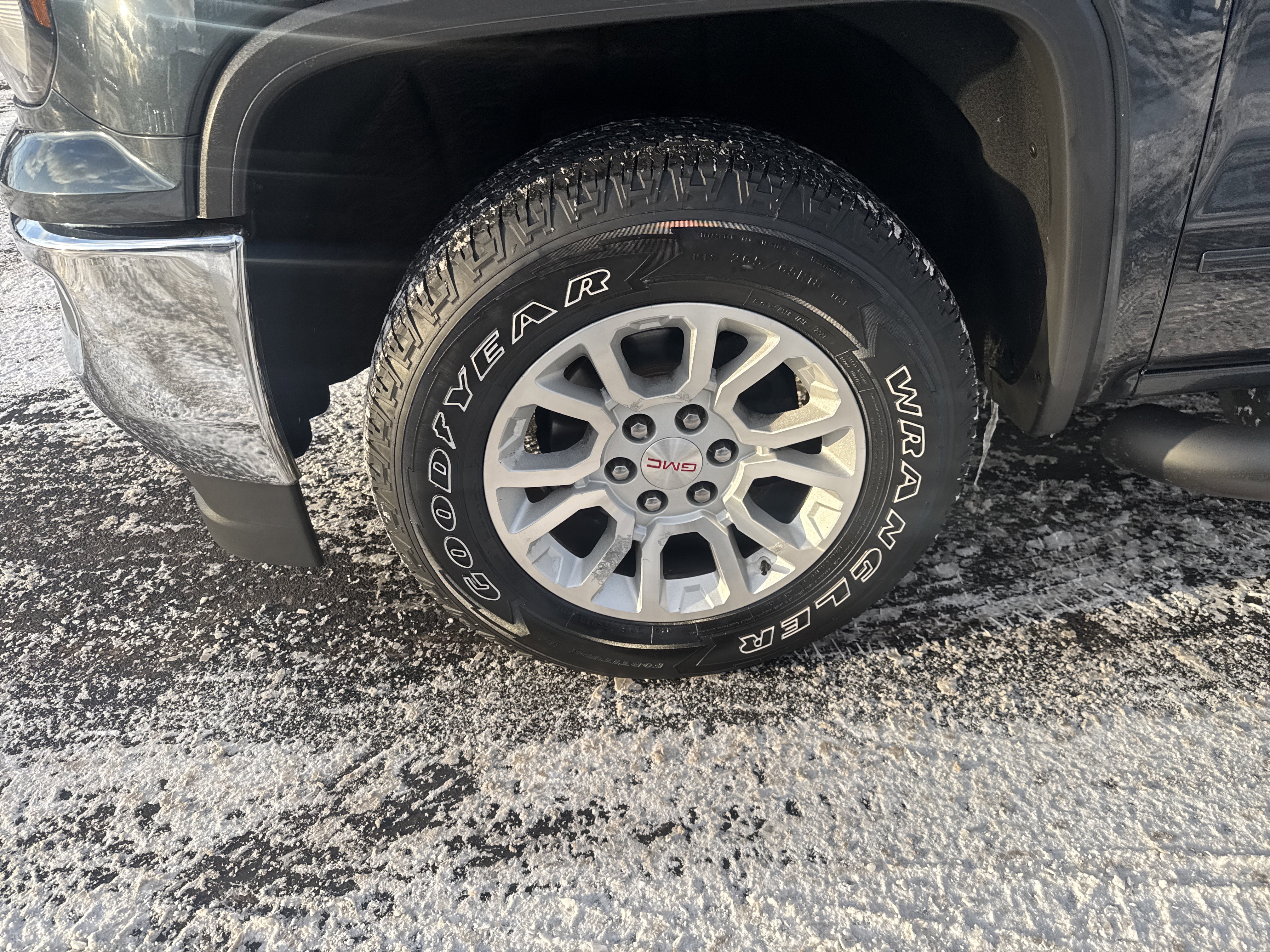 Used 2017 GMC Sierra 1500 SLE w/ SLE Value Package image 11