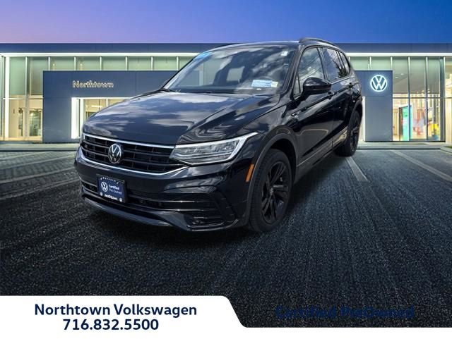 Used 2024 Volkswagen Tiguan SE R-Line AWD/4WD image 2