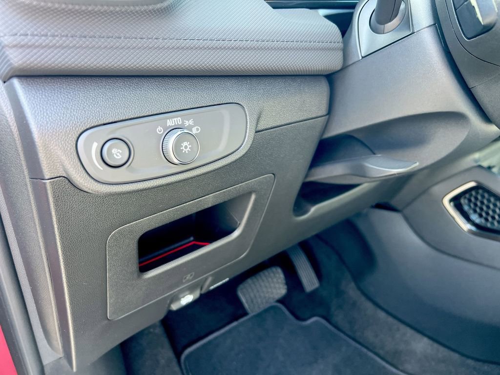 Used 2024 Chevrolet TrailBlazer LT w/ Driver Confidence Package image 16