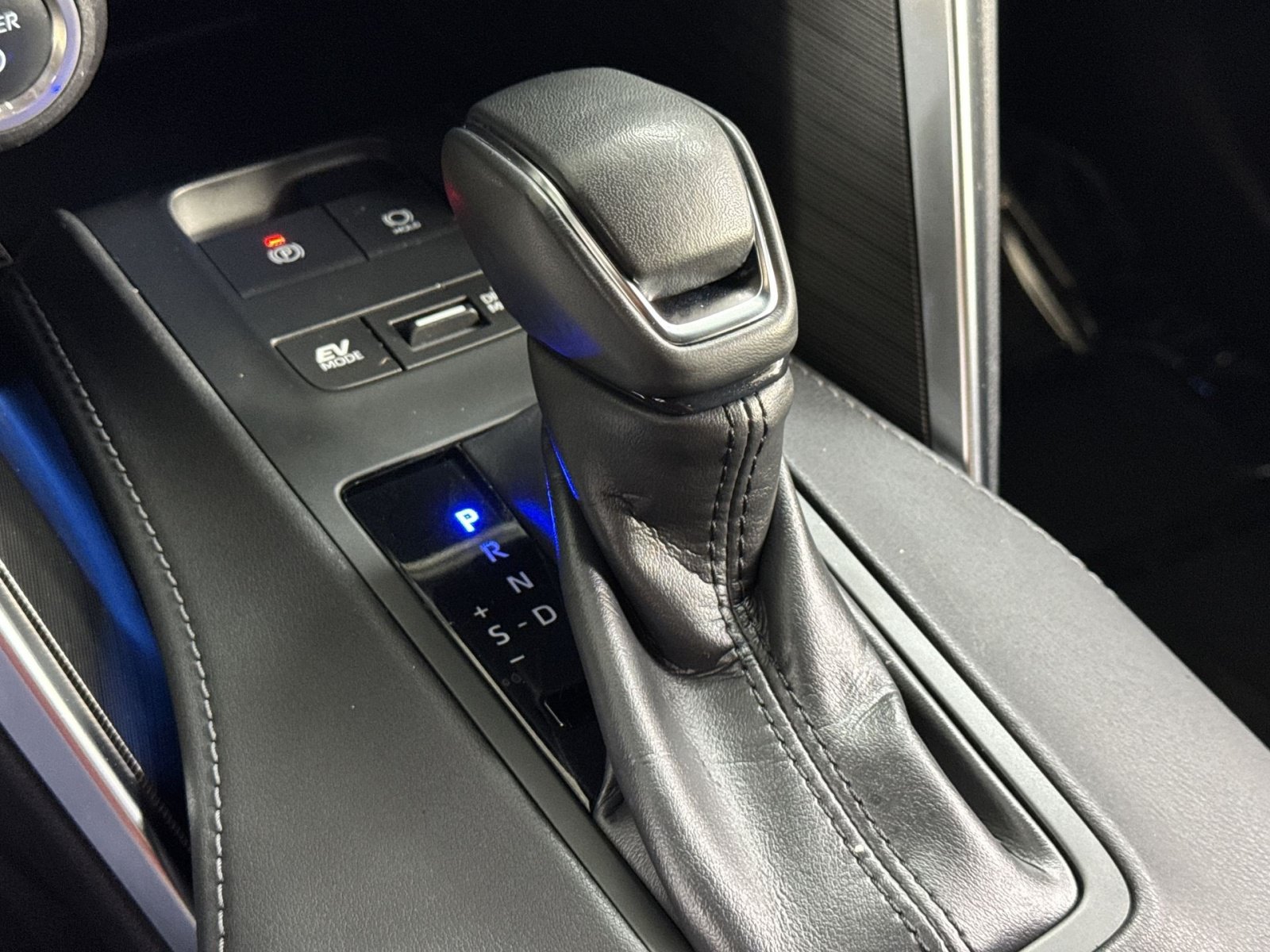 Used 2023 Toyota Venza Nightshade AWD/4WD image 34