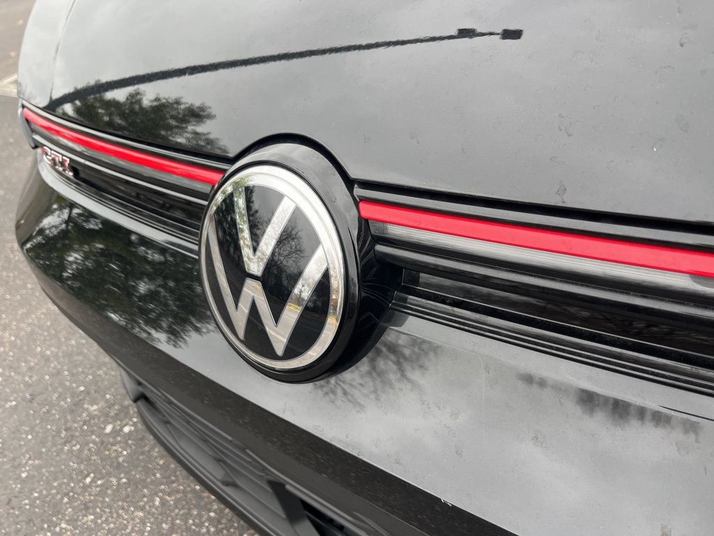 New 2026 Volkswagen GTI SE FWD image 11
