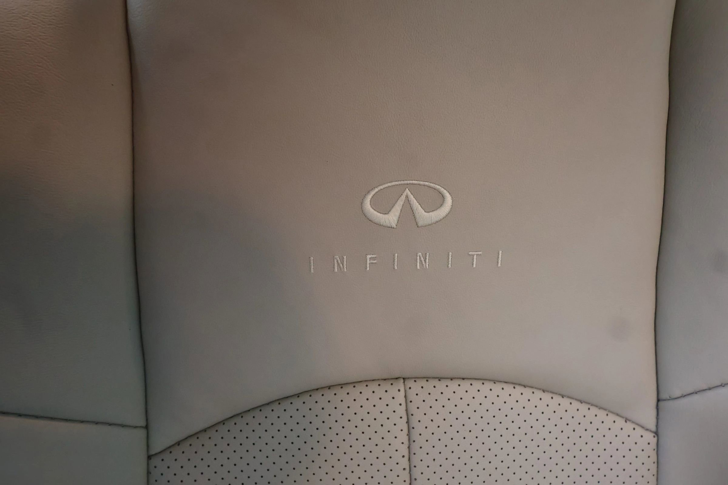 Used 2011 INFINITI G37 Journey w/ Premium Pkg image 33