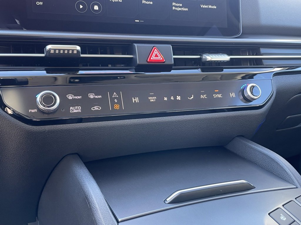 New 2026 Kia Sportage EX w/ EX Panoramic Sunroof Package image 15