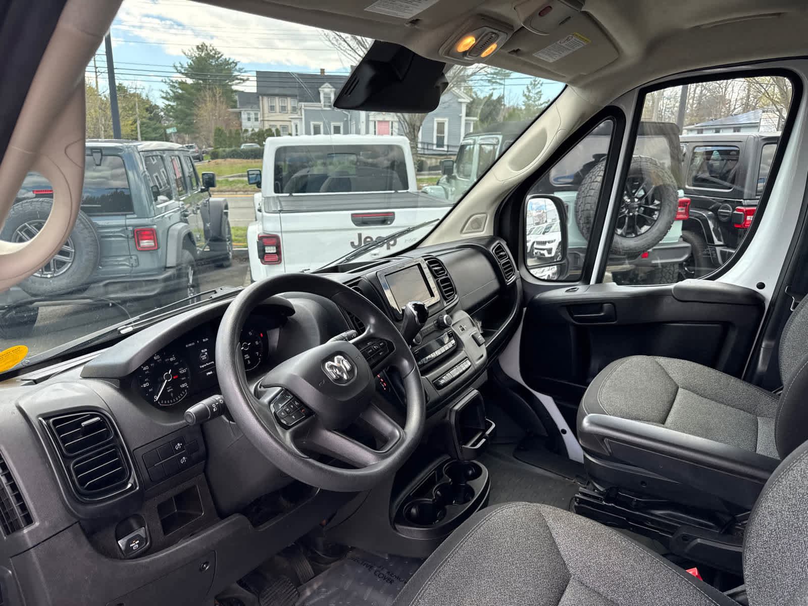 Used 2023 RAM ProMaster 2500 FWD image 12