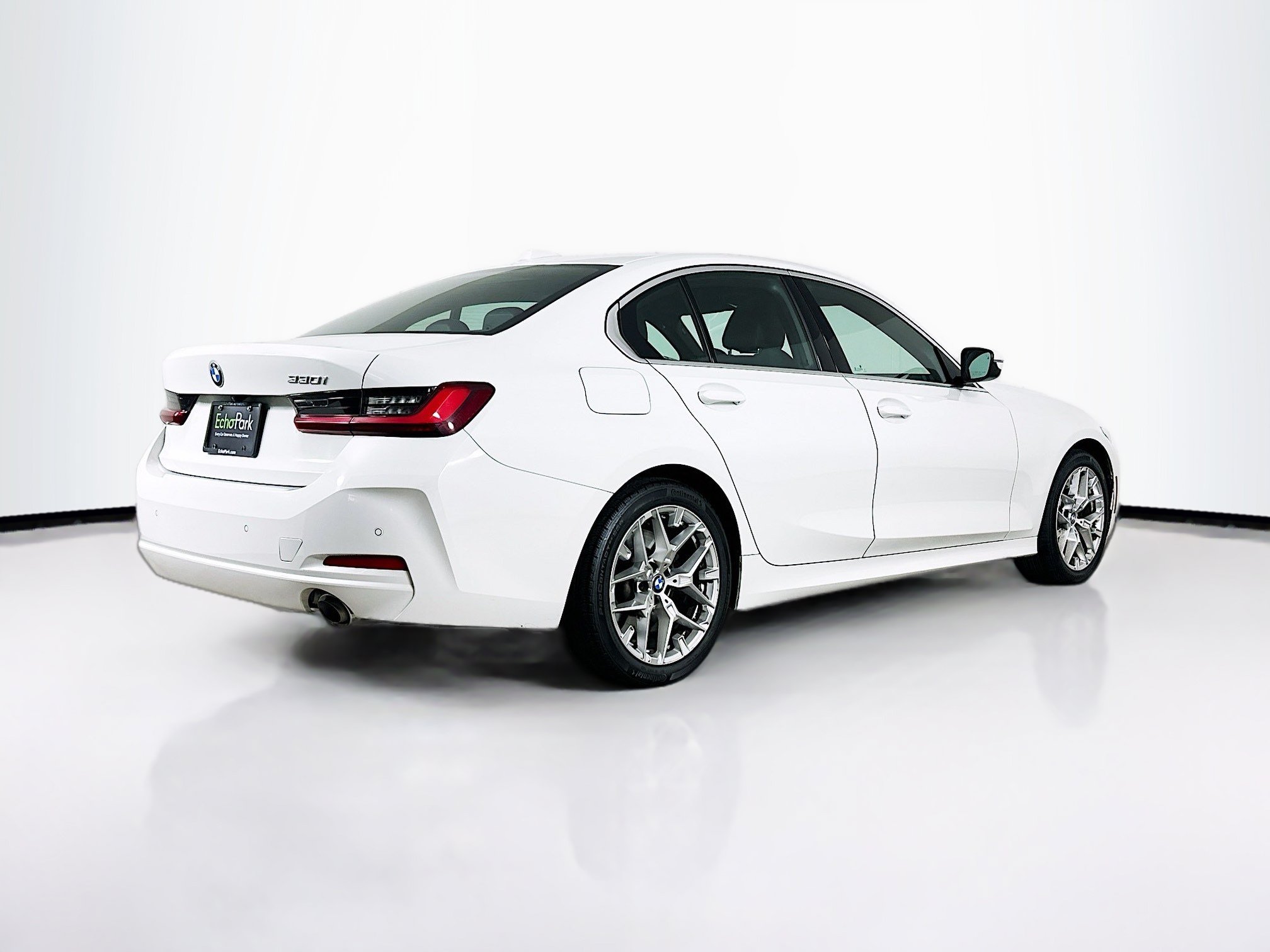 Used 2025 BMW 330i Sedan RWD image 9