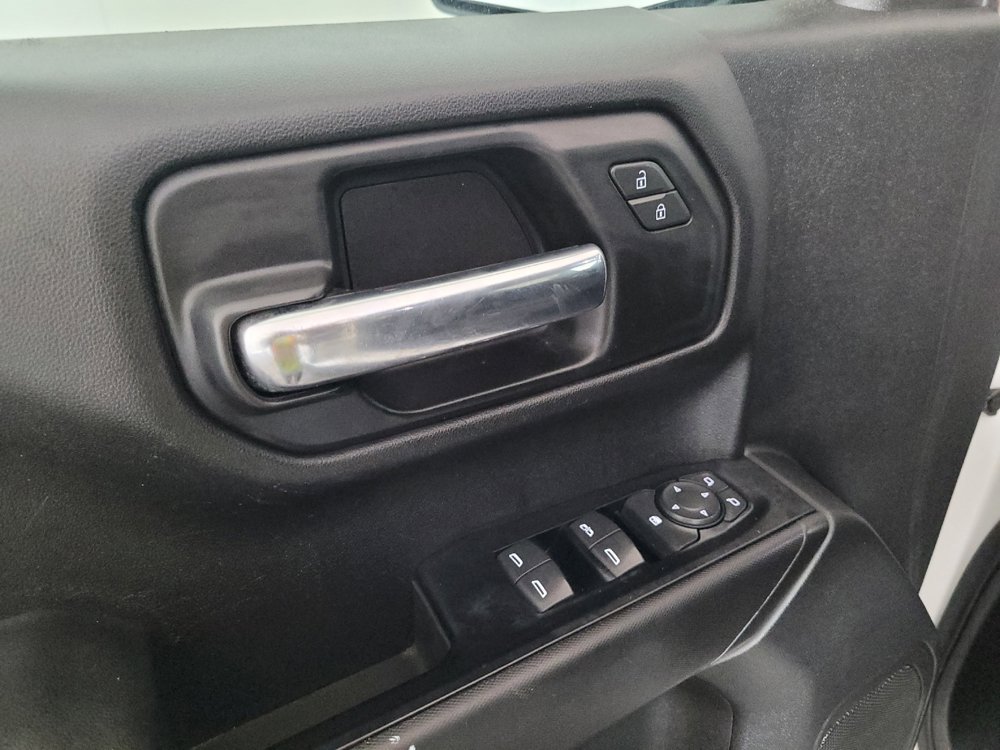 Used 2019 Chevrolet Silverado 1500 Custom w/ Custom Convenience Package RWD image 27