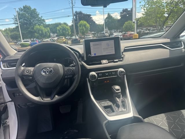 Used 2024 Toyota RAV4 XLE FWD image 24