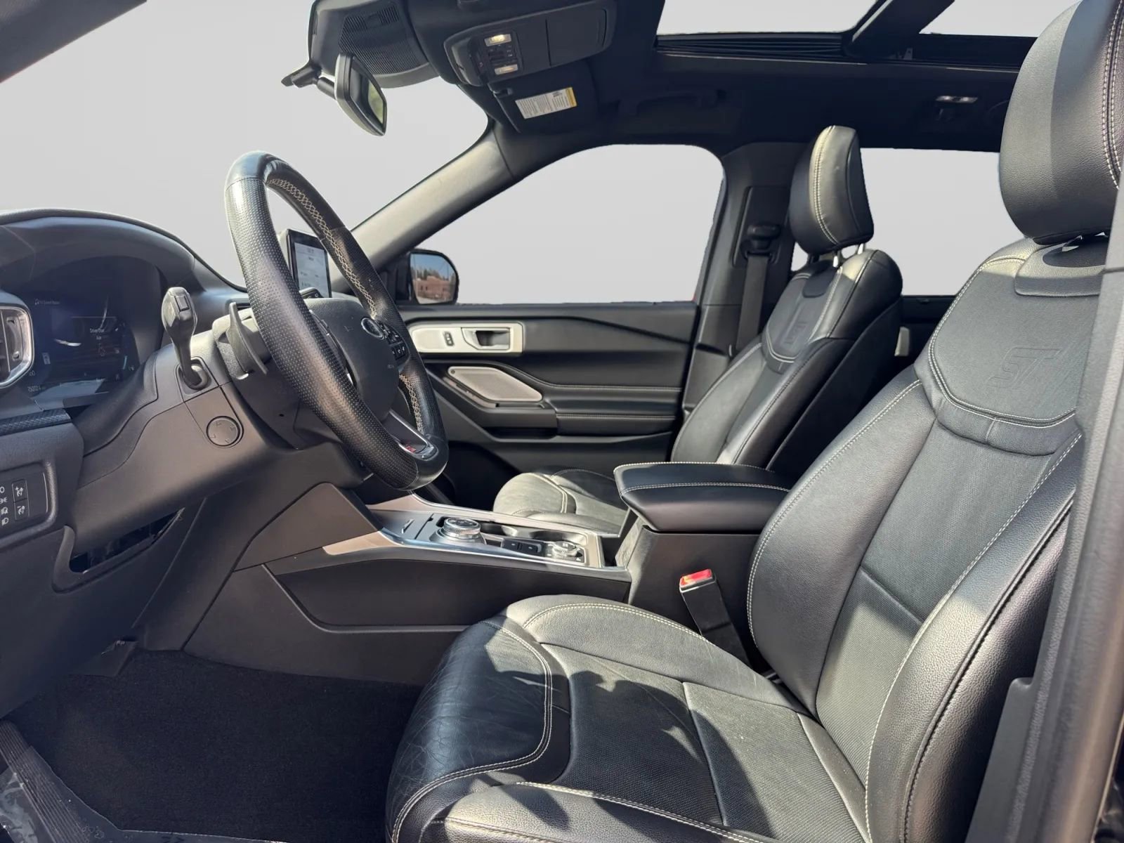 Used 2020 Ford Explorer ST w/ ST Street Pack image 17