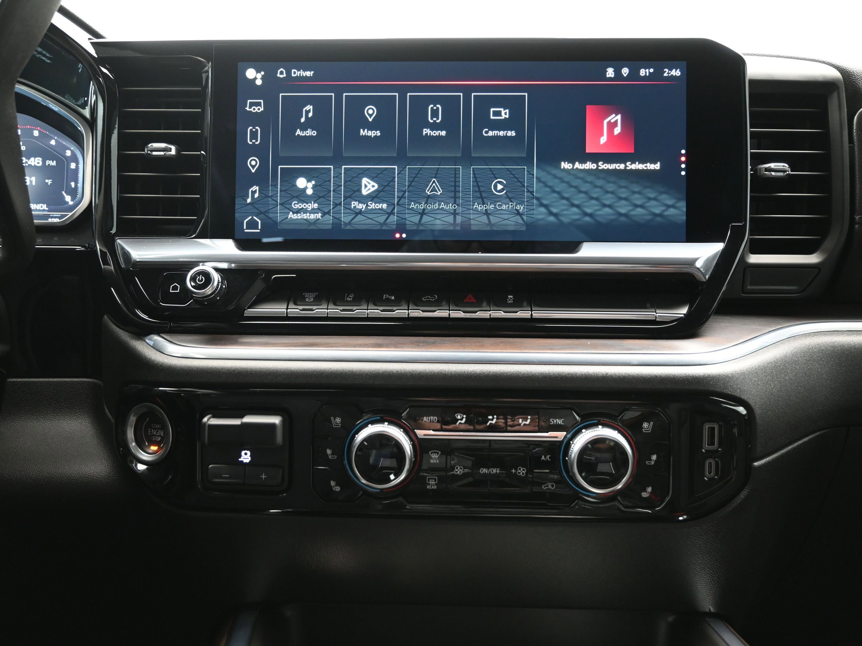 Used 2024 GMC Sierra 3500 SLT w/ SLT Convenience Package image 17