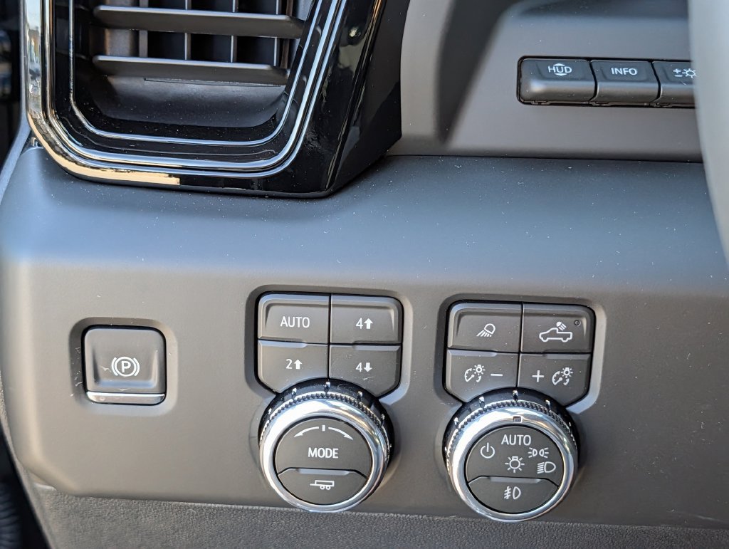 New 2026 GMC Sierra 2500 AT4 w/ AT4 Premium Plus Package AWD/4WD image 22