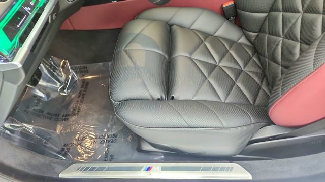 Used 2025 BMW 740i image 33