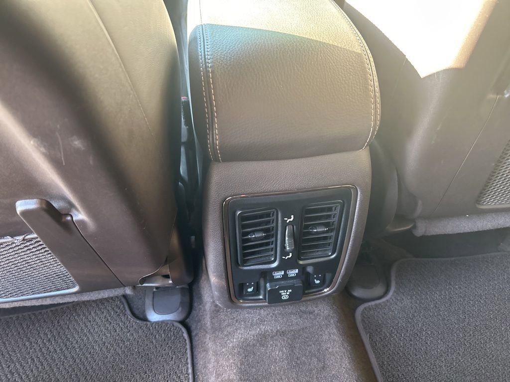 Used 2016 Jeep Grand Cherokee Summit w/ Platinum Series Group image 29