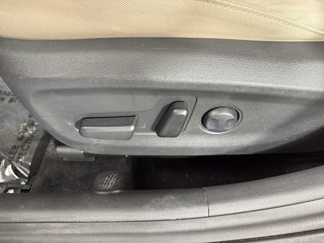 Used 2017 Hyundai Elantra Value Edition w/ Cargo Package FWD image 21