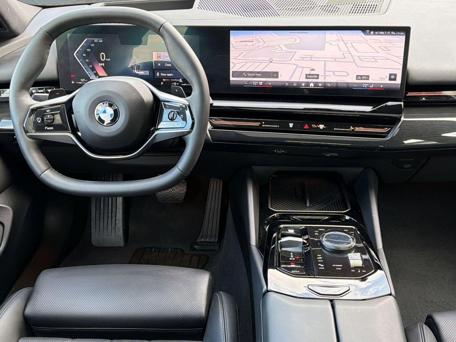 Certified 2025 BMW 530i RWD image 27