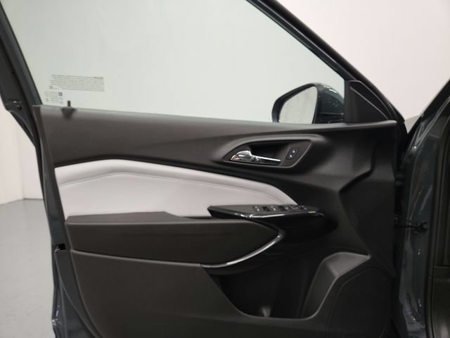 New 2026 Chevrolet Trax LT w/ Driver Confidence Package FWD image 28