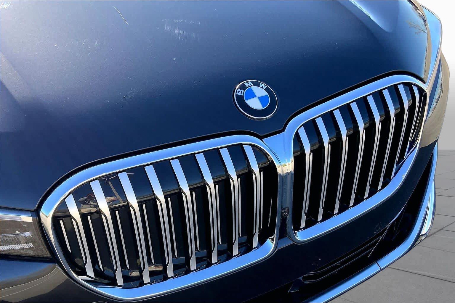 Used 2022 BMW 750i xDrive AWD/4WD image 31