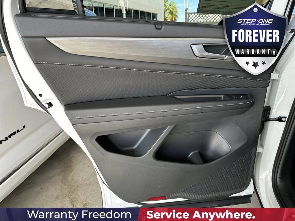Used 2025 Volkswagen Atlas Cross Sport SE FWD image 29