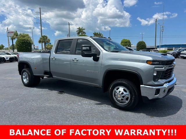Used 2025 Chevrolet Silverado 3500 LT AWD/4WD image 1
