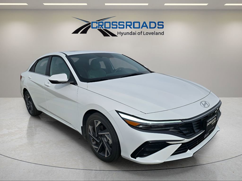 Used 2025 Hyundai Elantra Limited image 7