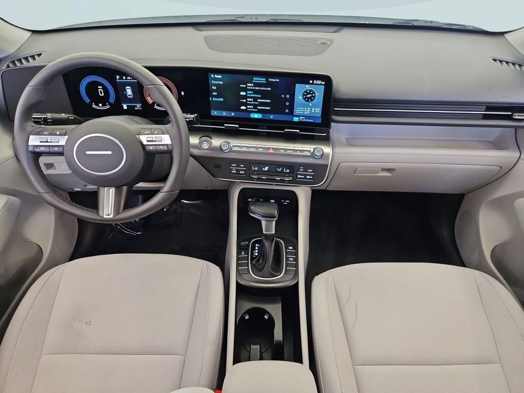 Certified 2025 Hyundai Kona SEL AWD/4WD image 22