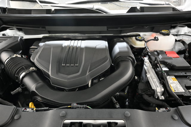New 2027 Chevrolet Traverse LT w/ Midnight/Sport Edition FWD image 31