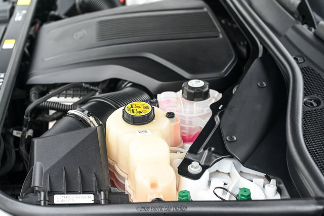 Used 2025 Land Rover Range Rover SE image 20