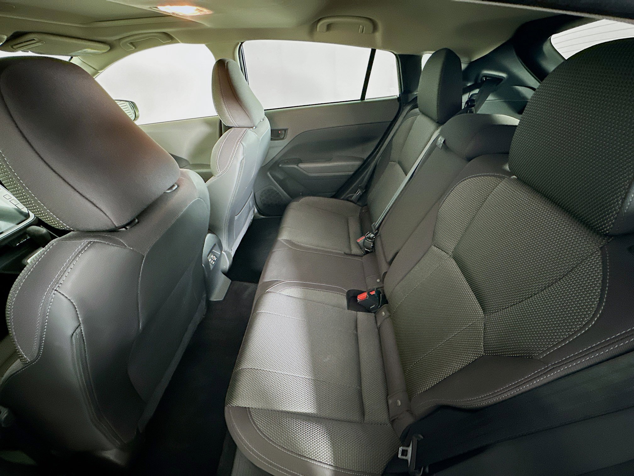 Used 2024 Subaru Crosstrek 2.0i Premium image 27