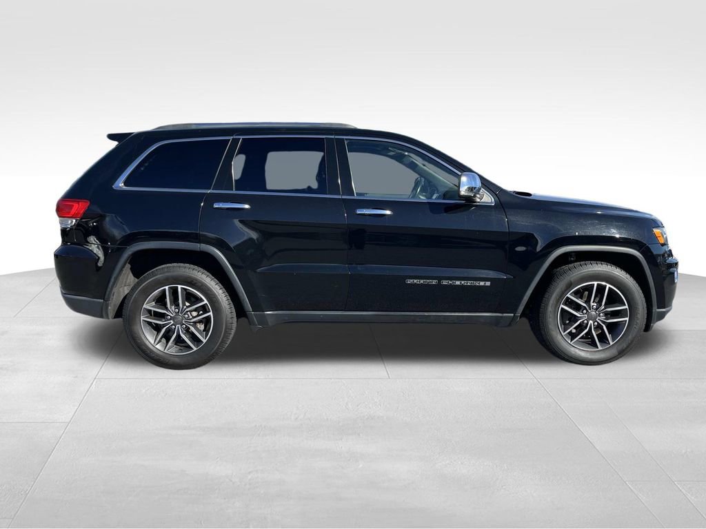 Used 2019 Jeep Grand Cherokee Limited w/ Trailer Tow Group IV image 2