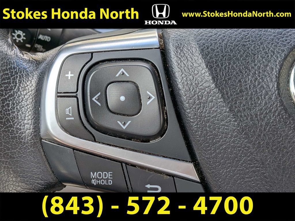 Used 2016 Toyota Camry XLE w/ Moonroof Package FWD image 30