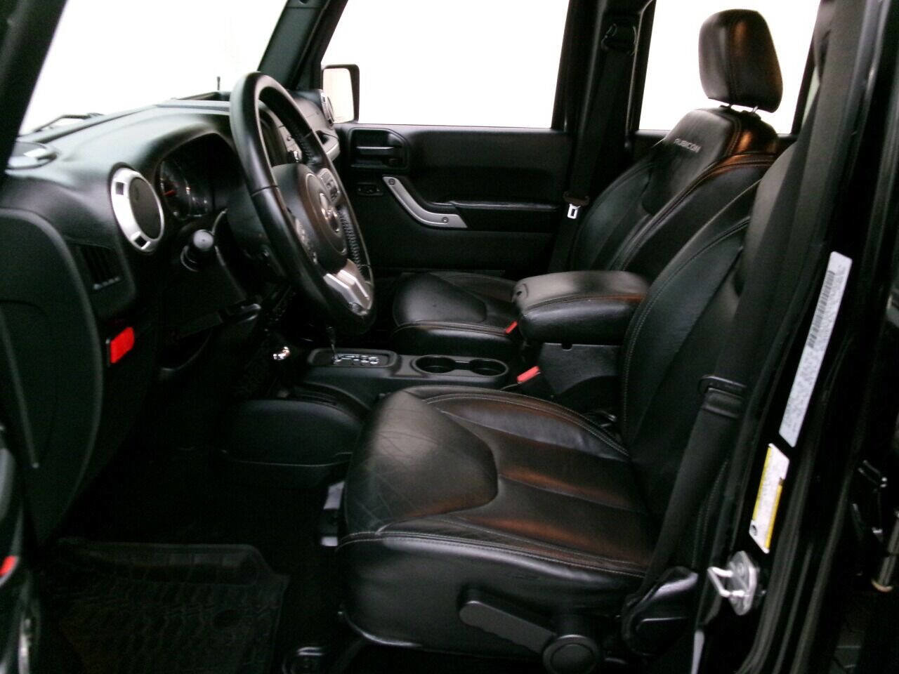 Used 2016 Jeep Wrangler Unlimited Rubicon image 14