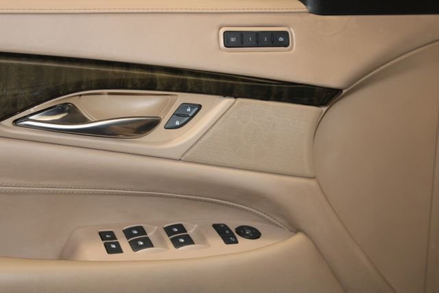 Used 2019 Cadillac Escalade Platinum AWD/4WD image 36