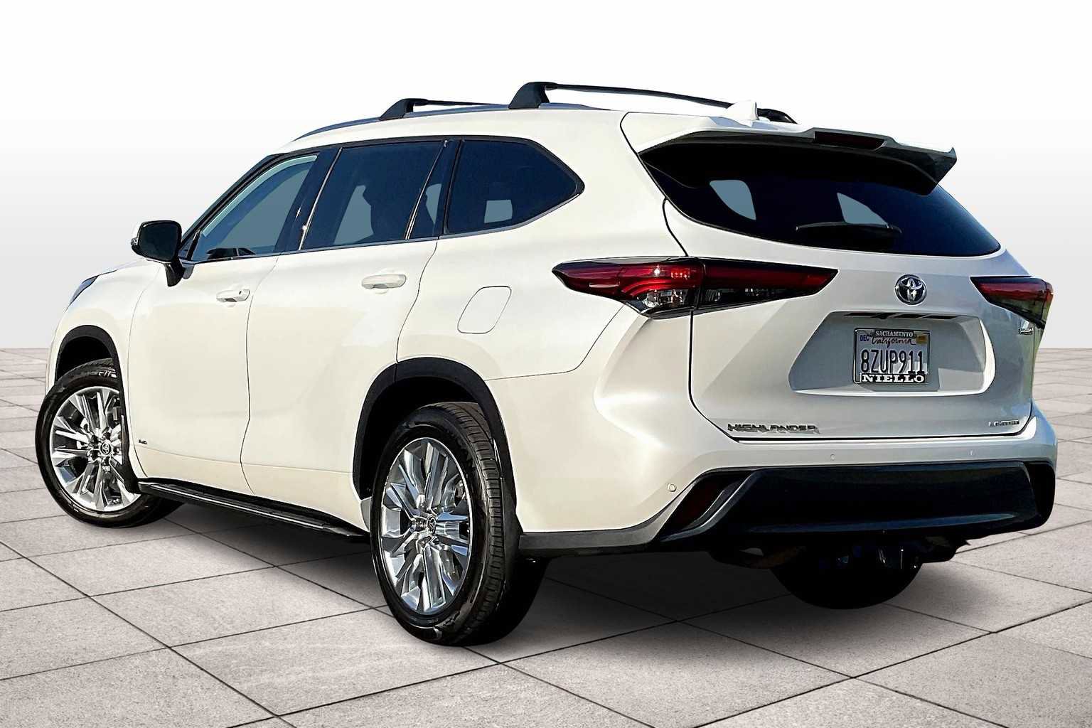 Used 2022 Toyota Highlander Limited image 15