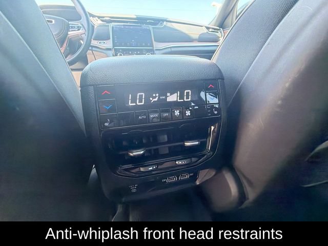 Used 2021 Jeep Grand Cherokee L Summit w/ Luxury Tech Group V AWD/4WD image 33