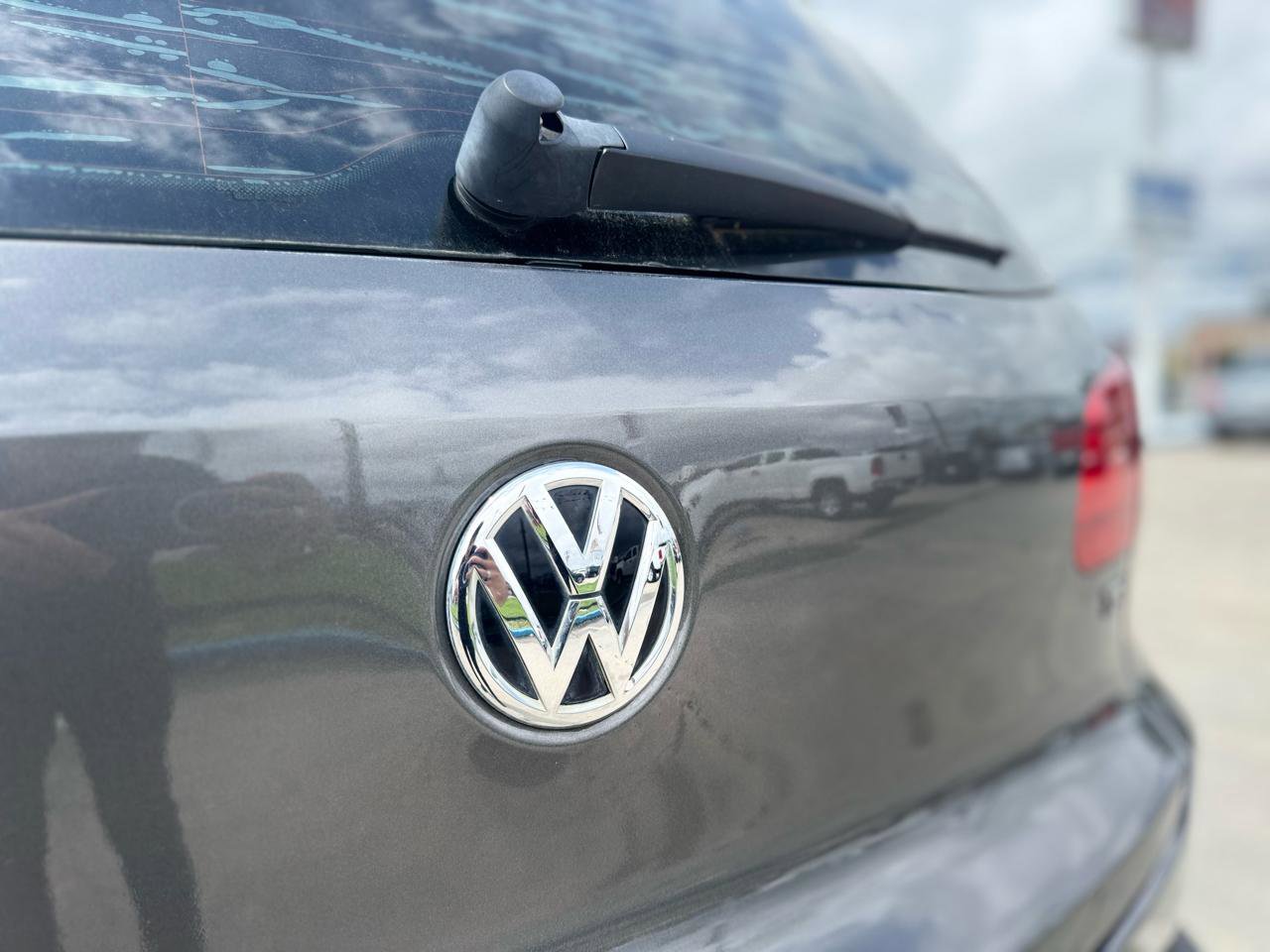 Used 2016 Volkswagen Tiguan S image 26