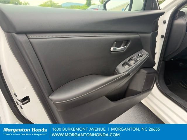 Used 2024 Nissan Sentra SV FWD image 12